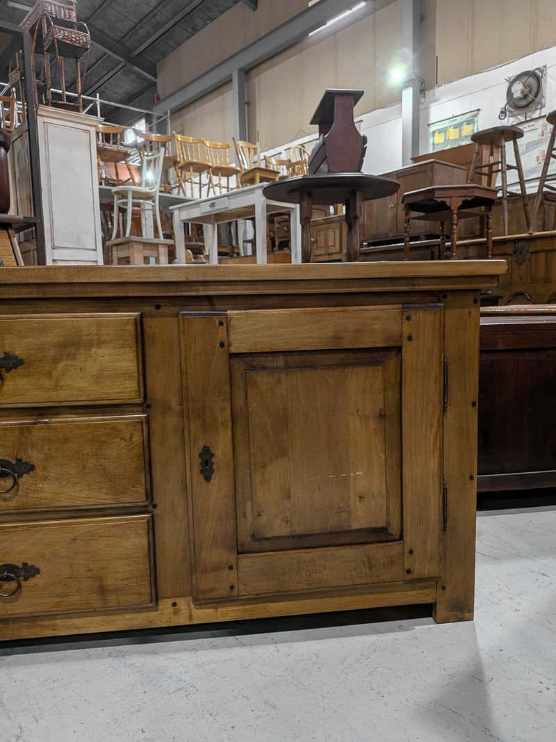 パインウッド サイドボード <br> 大和店 - ヴィンテージ SHARK ATTACK