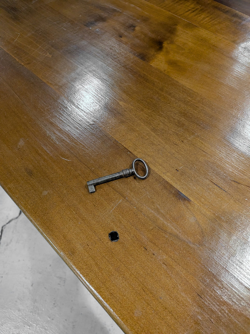 パインウッド サイドボード <br> 大和店 - ヴィンテージ SHARK ATTACK