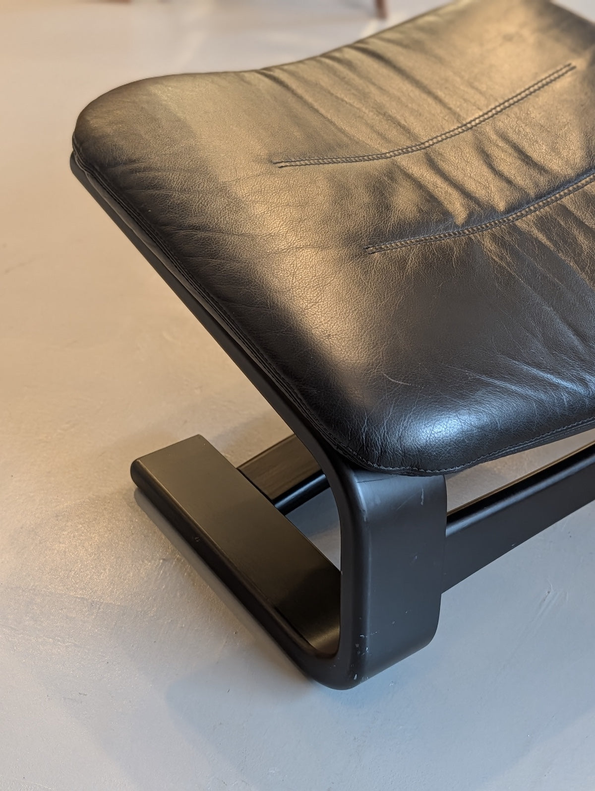 SKIPPER MØBLER , Svend Skipper - ”Apollo Chair” レザー ラウンジチェア＆オットマン - 1970's , Denmark