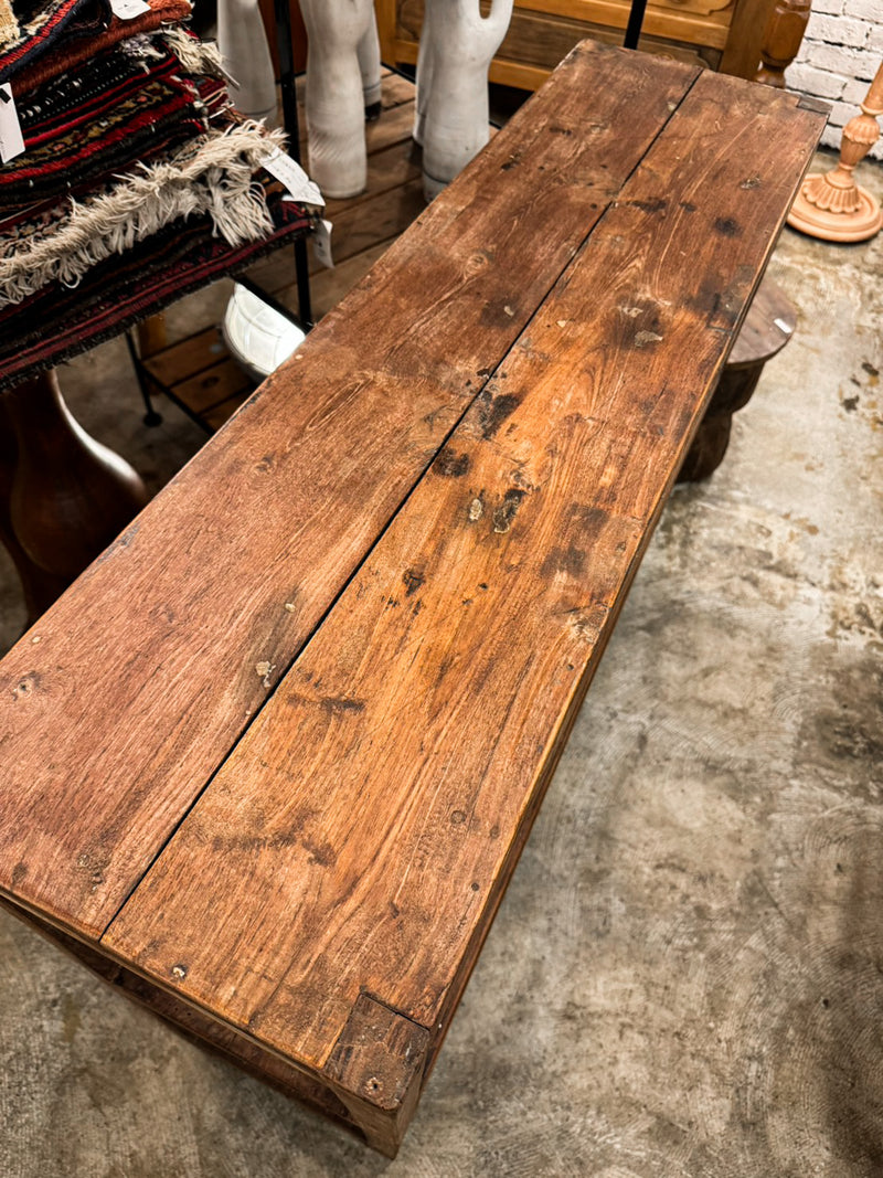 ウッドシェルフ <br>cerote antiques - ヴィンテージ SHARK ATTACK