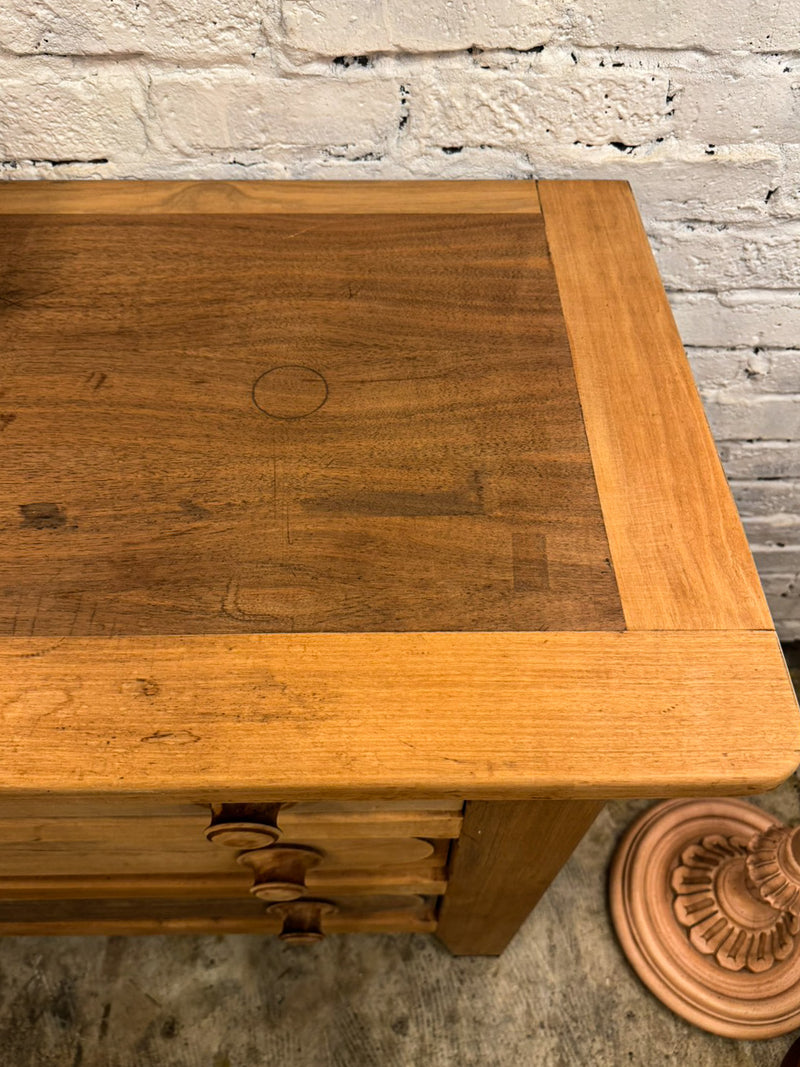 チークウッド チェスト<br> cerote antiques - ヴィンテージ SHARK ATTACK