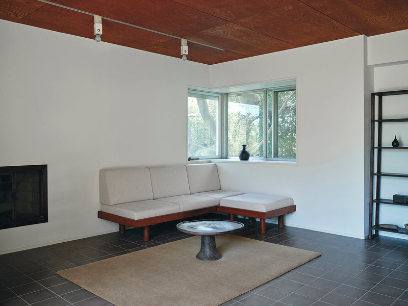 山形緞通　スタンダードライン NEW CRAFTON -No.5 <br>bob`s box - ヴィンテージ SHARK ATTACK