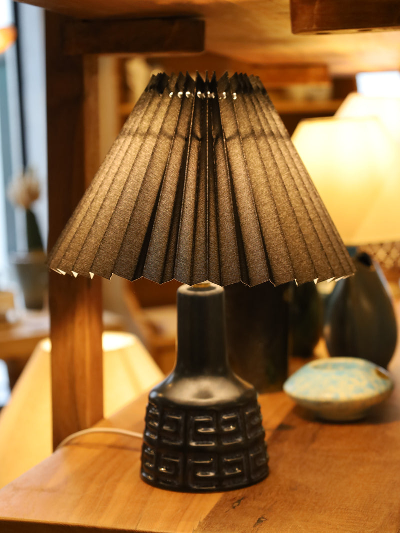 セラミックテーブルランプ <br> 1960's <br>reload - ヴィンテージ SHARK ATTACK