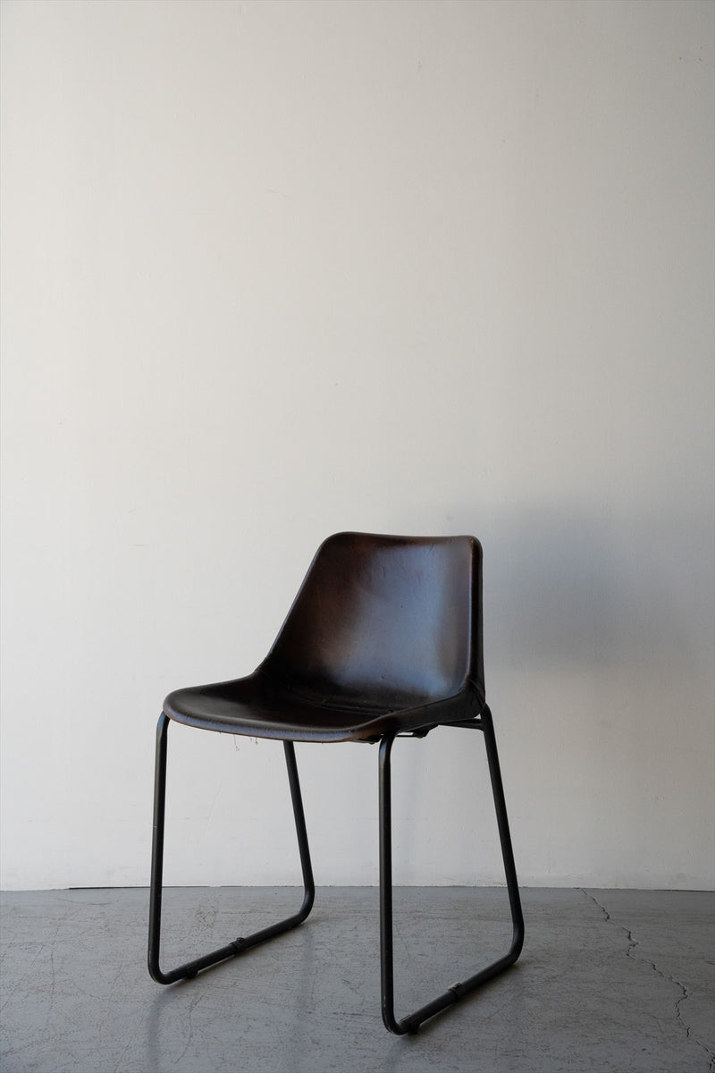 Leather x iron chair vintage Yamato store