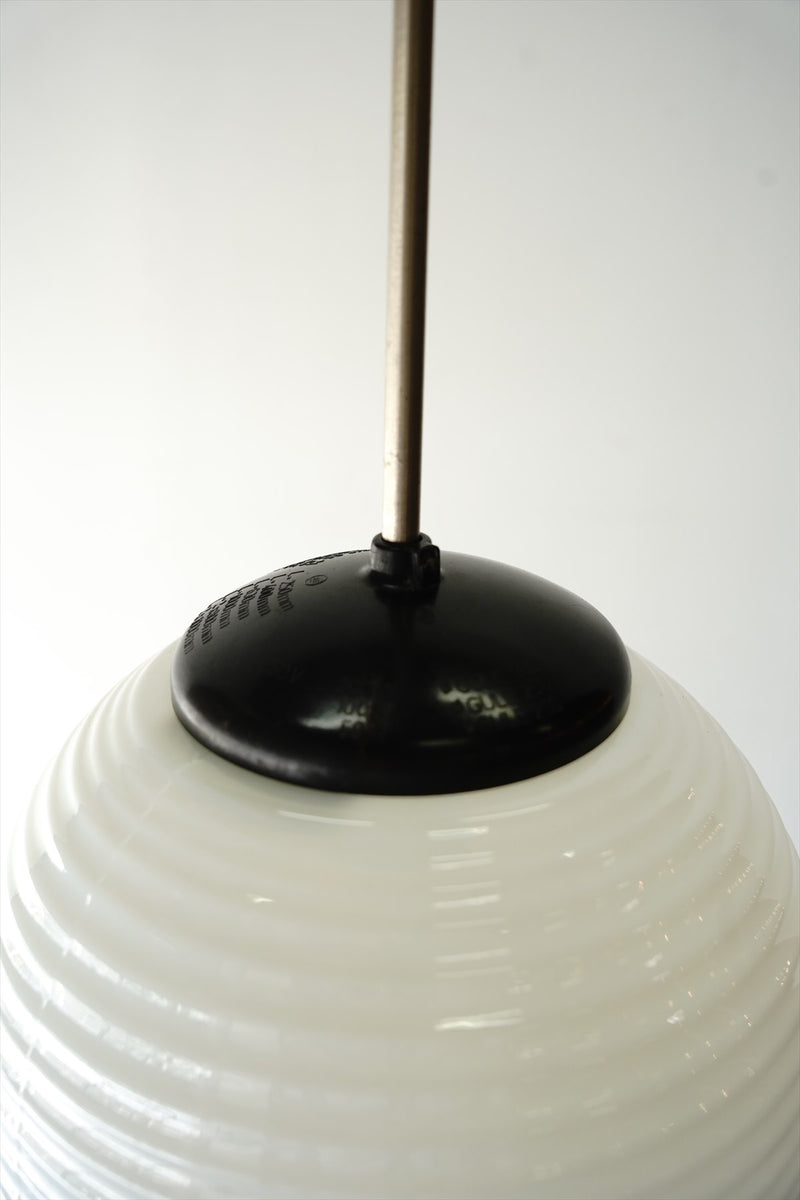 Milk glass pendant lamp/black vintage Sendagaya store