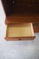 チークウッド シェルフ/キャビネット<br>ヴィンテージ<br>cerote antiques - ヴィンテージ SHARK ATTACK