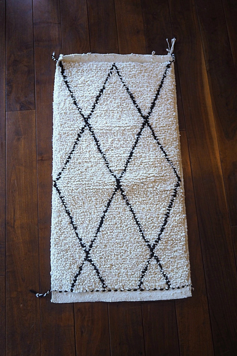 Beni Wallen Rug (A) 1070×550<br> Yamato store