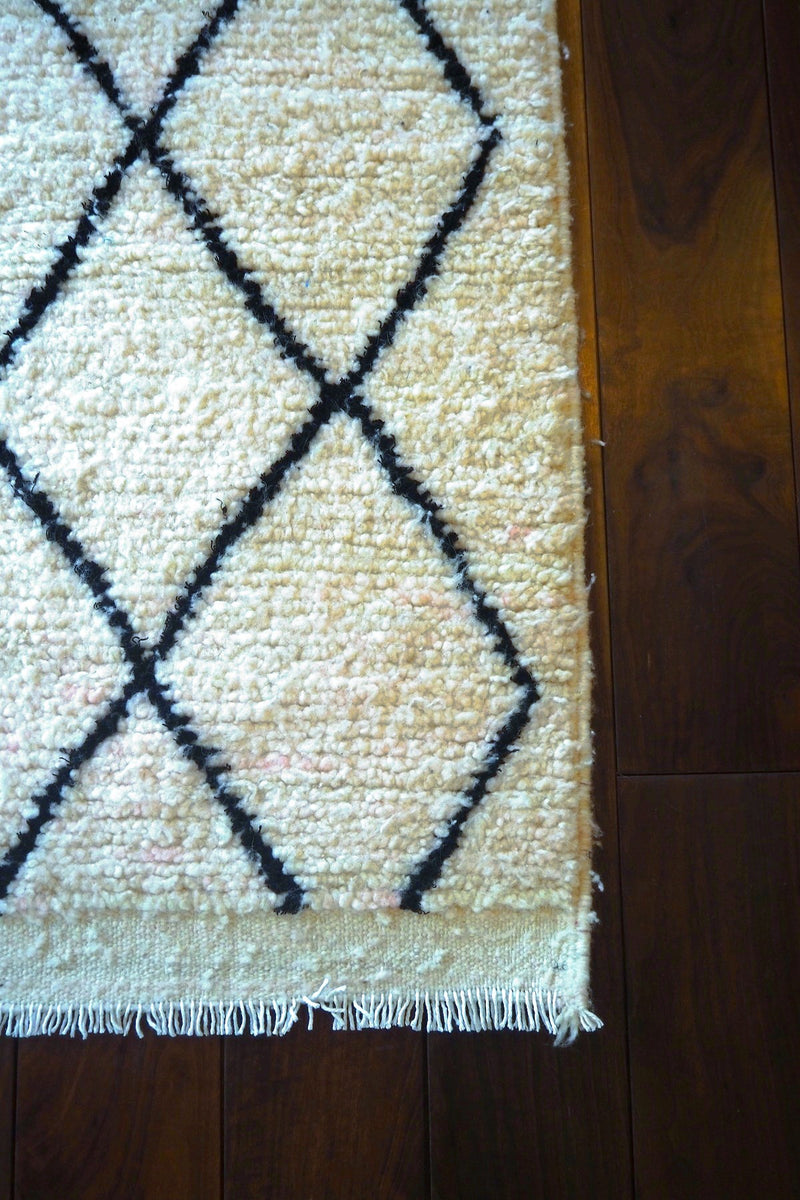 Beni Wallen Rug (B) 1040×580<br> Sendagaya store