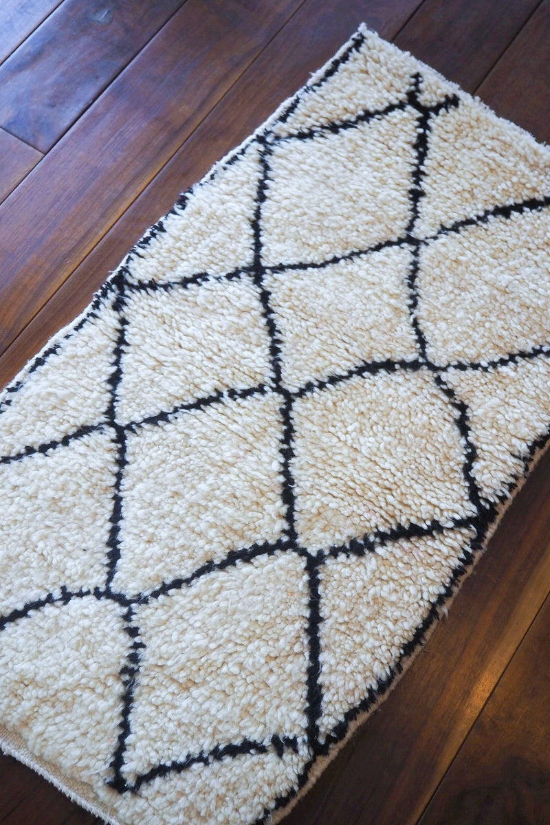 Beni Wallen Rug (C) 950×520<br> Sendagaya store