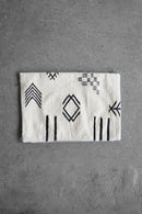 モロッコクッション/ベニワレン　57×37<br>大和店 - ヴィンテージ SHARK ATTACK