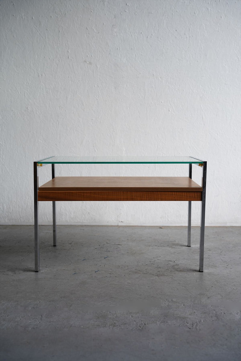 Vintage glass top coffee table A Osaka store