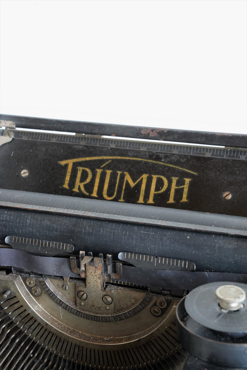 Triumph Typewriter Vintage Osaka Store