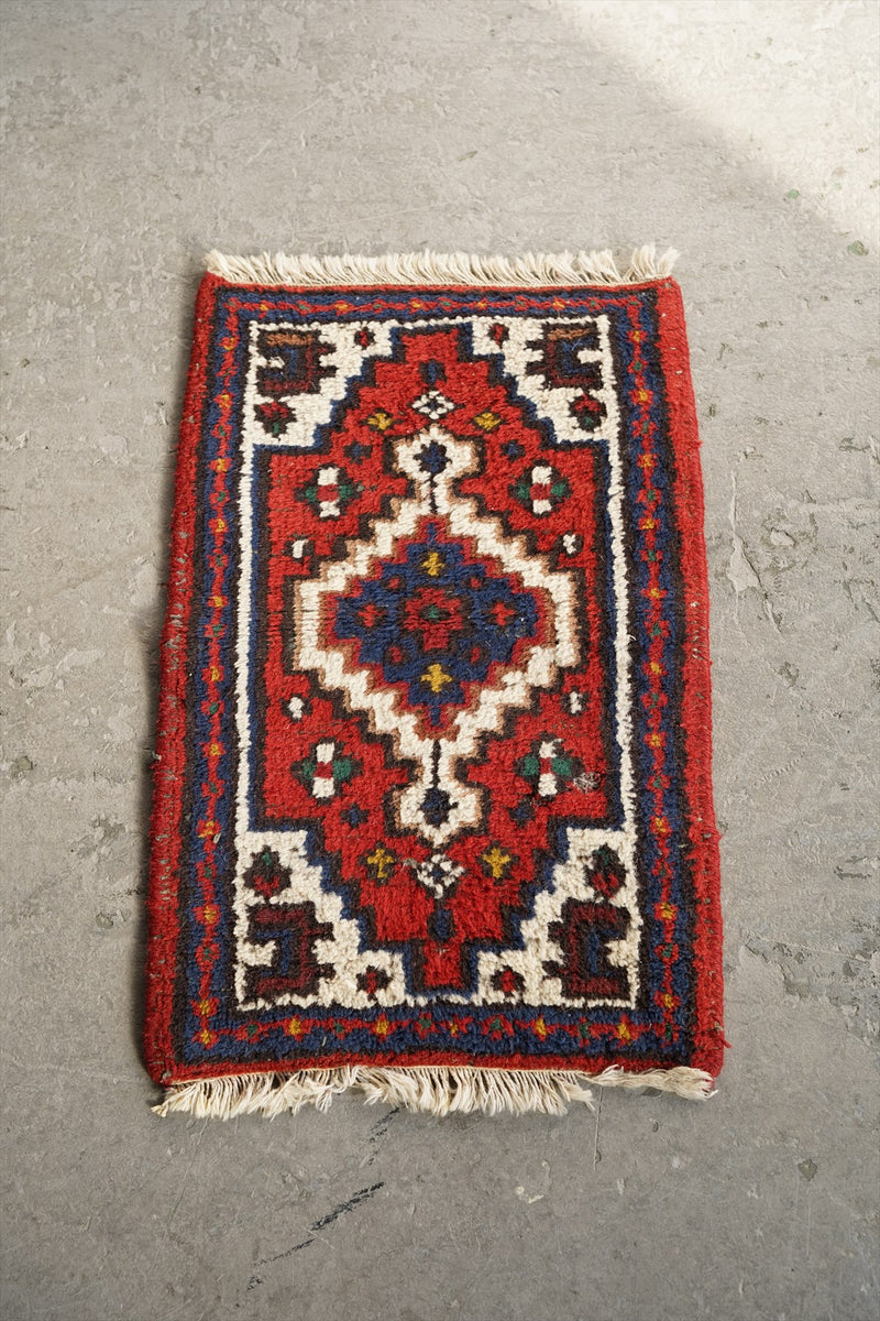 Tribal rug 650×410<br> vintage osaka store