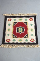 キリムラグ 52×52 (cm) <br>ヴィンテージ<br>大阪店 - ヴィンテージ SHARK ATTACK