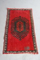 トライバルラグ 101×55 (cm) <br>ヴィンテージ<br>大阪店 - ヴィンテージ SHARK ATTACK