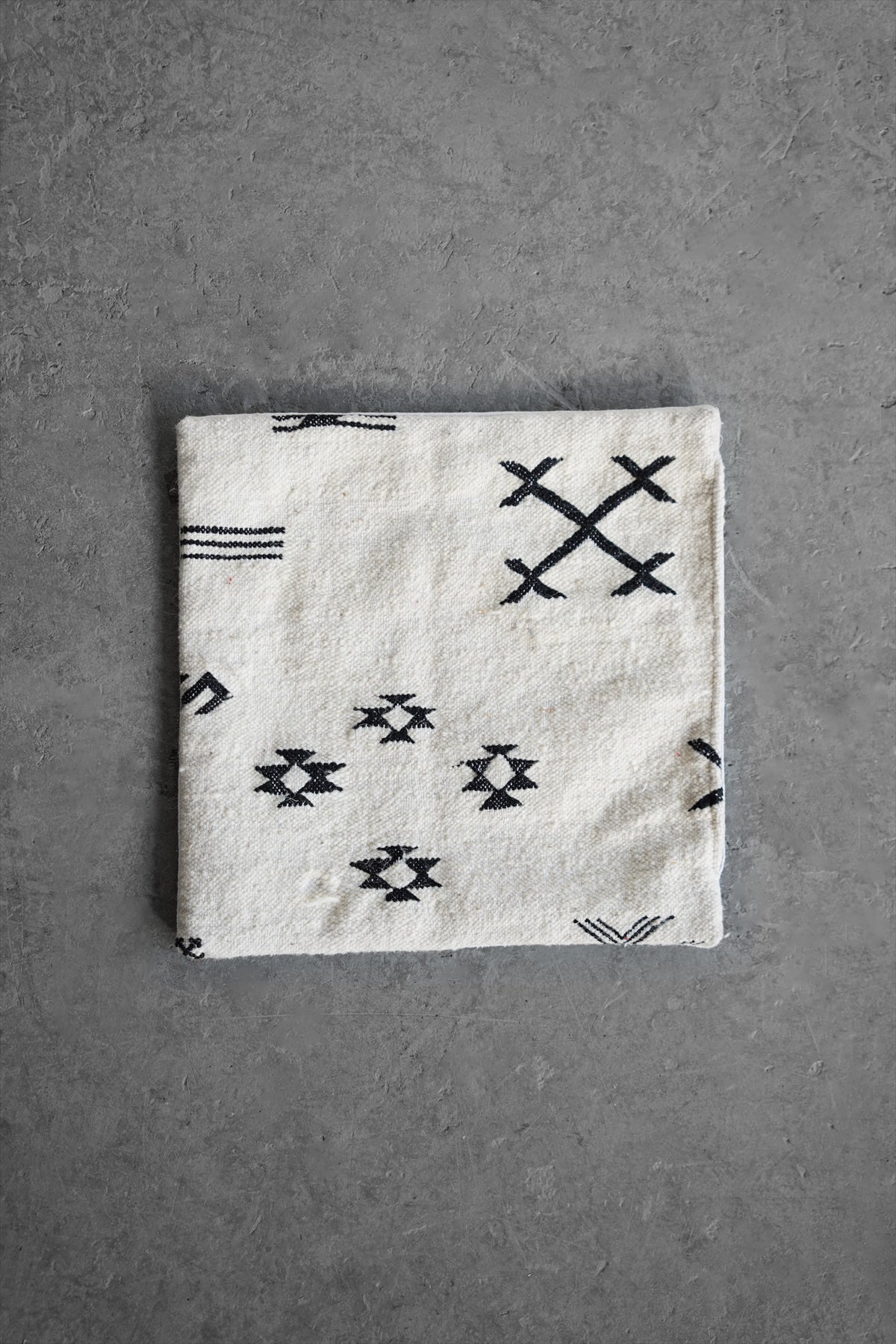 モロッコクッション/ベニワレン　40×40<br>大和店 - ヴィンテージ SHARK ATTACK