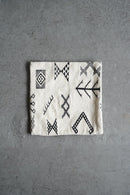 モロッコクッション/ベニワレン　40×40<br>大和店 - ヴィンテージ SHARK ATTACK