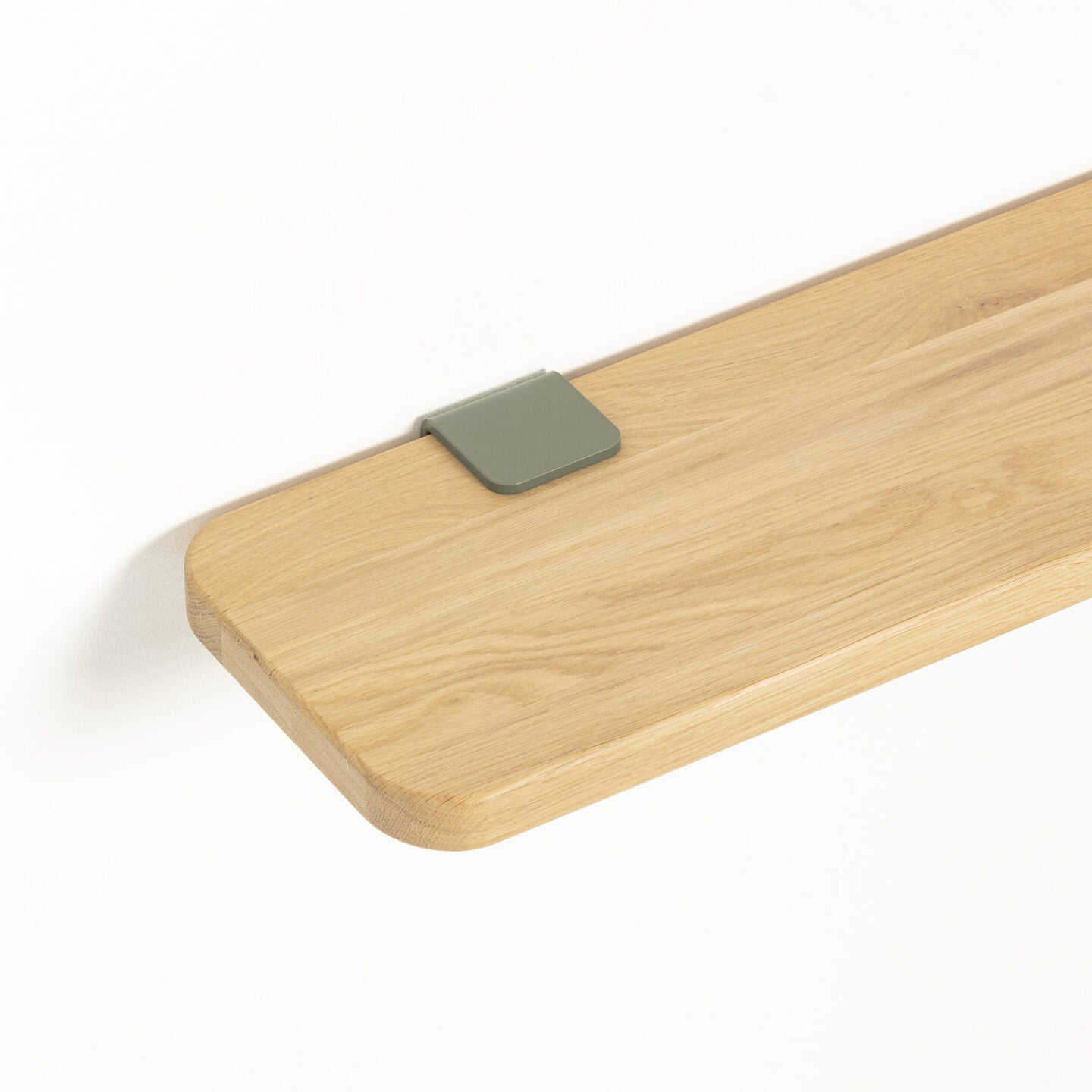 TIPTOE<br>Solid oak shelf – 90x20cm <br>EUCALYPTUS GREY - ヴィンテージ SHARK ATTACK