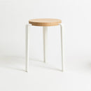 TIPTOE<br>LOU stool – SOLID OAK <br>CLOUDY WHITE - ヴィンテージ SHARK ATTACK