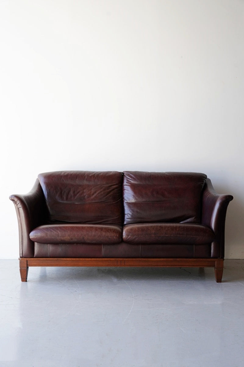 2 seater leather sofa vintage Yamato store