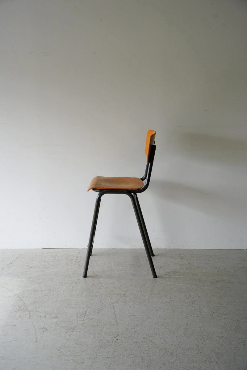 Elbe manage counter chair/ stacking chair vintage<br>