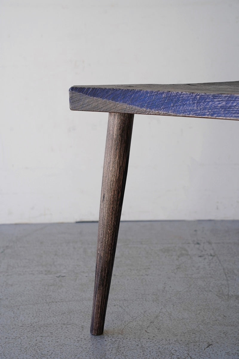 Triangular stool (normal) (B)