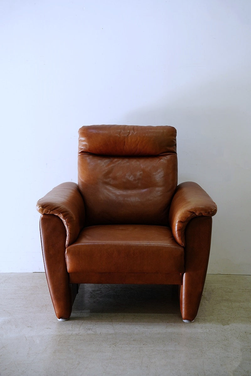 1 seater leather sofa vintage Yamato store HOLD ~ until 7/12 (N)