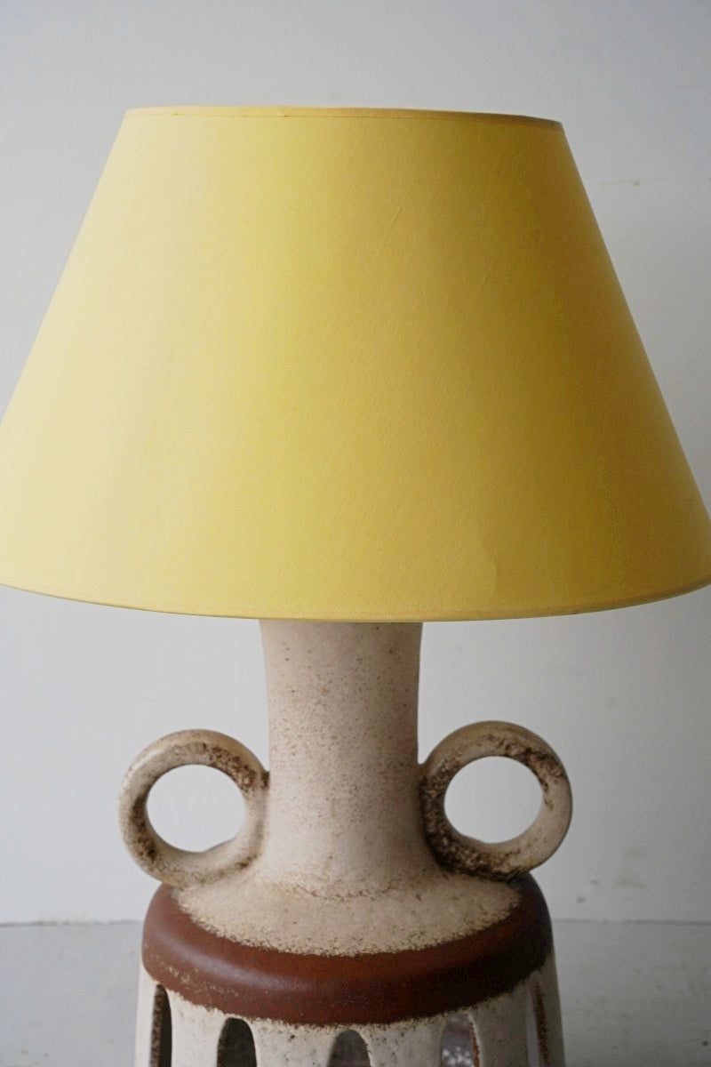 ceramic base table lamp<br> vintage<br> Yamato store