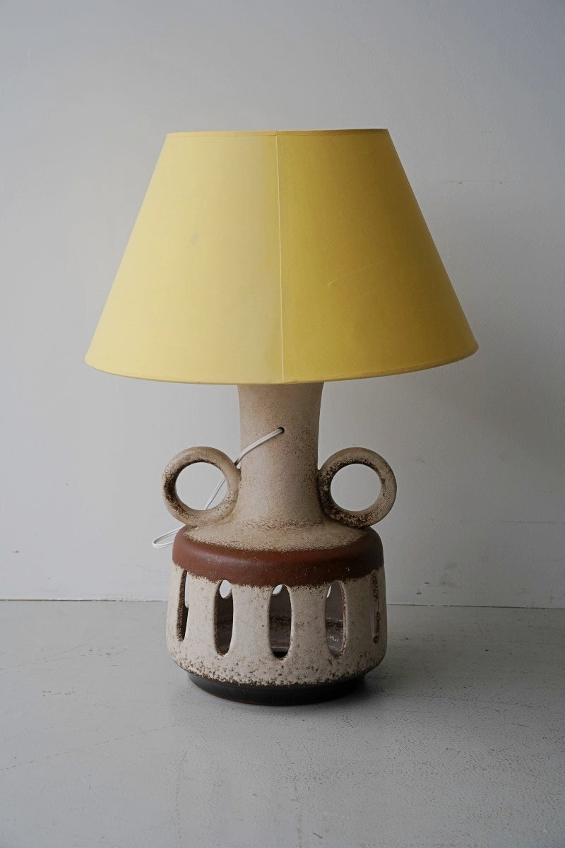 ceramic base table lamp<br> vintage<br> Yamato store