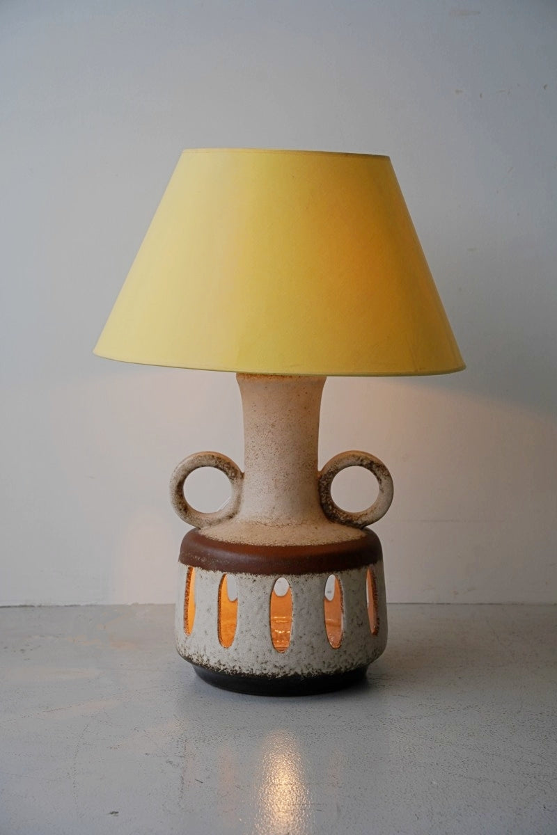 ceramic base table lamp<br> vintage<br> Yamato store