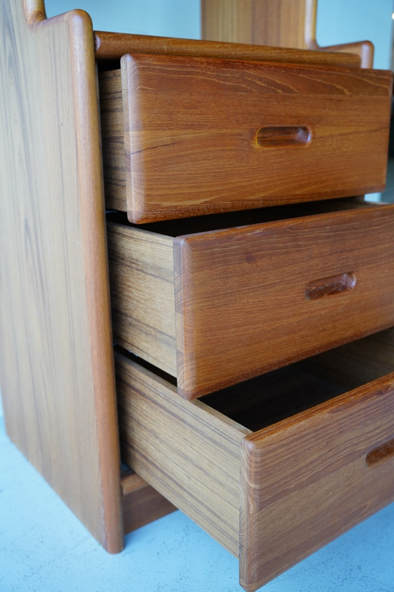 Dyrlund Teak Wood Shelf Vintage Osaka Store