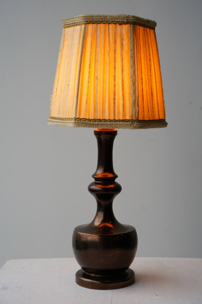 ceramic base table lamp<br> vintage<br> Yamato store