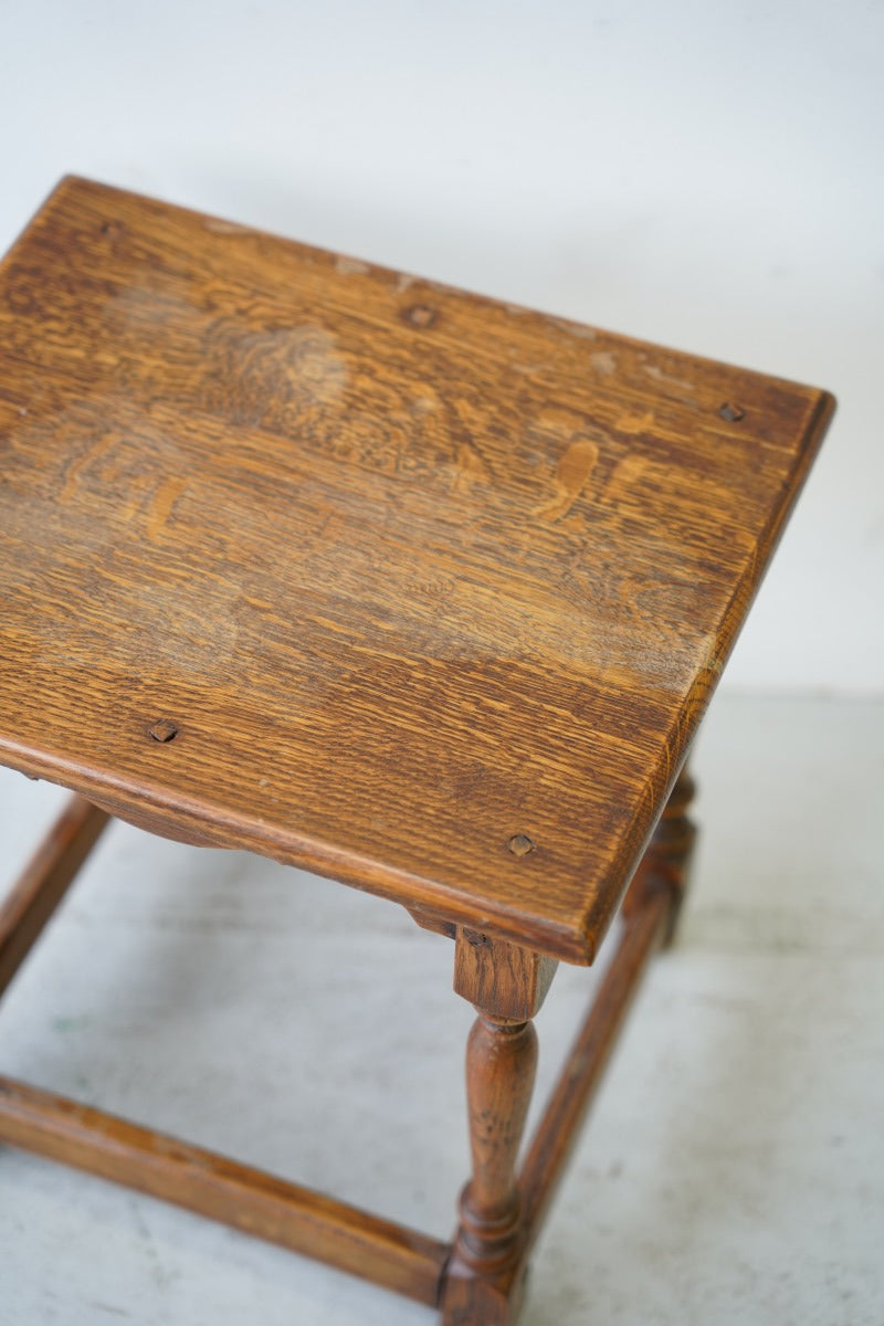 oak wood side table<br> vintage<br> Yamato store