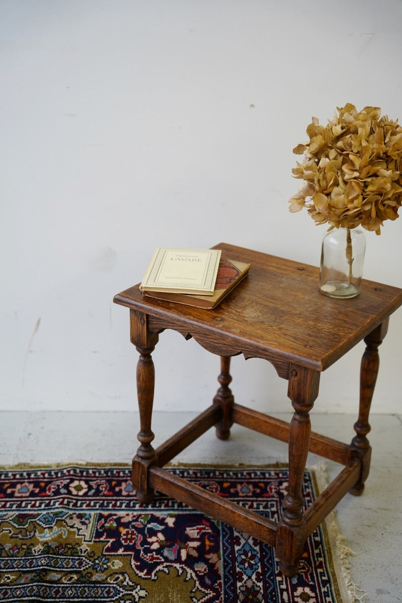 oak wood side table<br> vintage<br> Yamato store