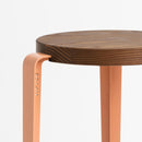 TIPTOE<br>LOU stool – TINTED OAK <br>ASH PINK - ヴィンテージ SHARK ATTACK