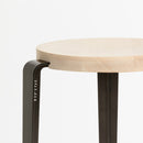 TIPTOE<br>LOU stool – SOLID BEECH <br>DARK STEEL - ヴィンテージ SHARK ATTACK