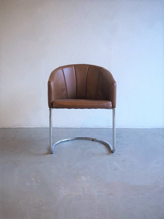 Vintage chrome x leather cantilever chair Camel Osaka store