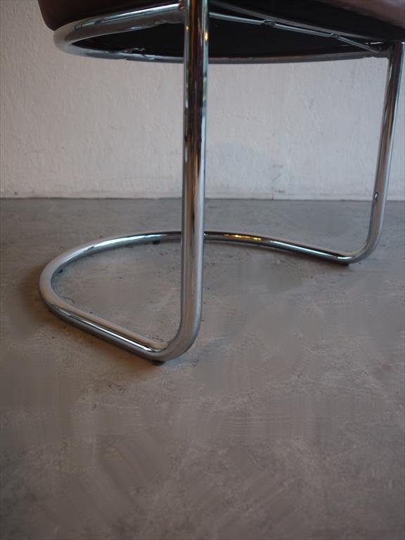 Vintage chrome x leather cantilever chair Camel Osaka store