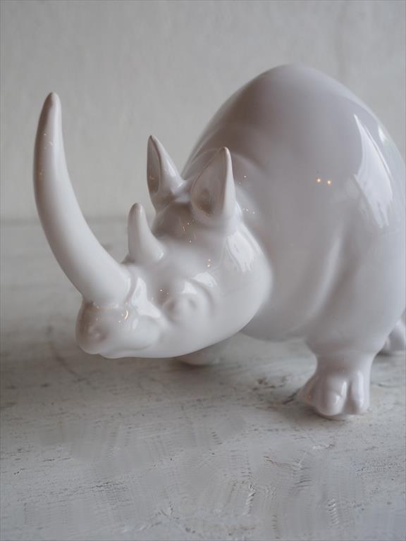 Vintage rhinoceros motif object white Osaka store