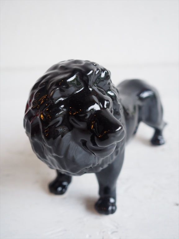 Vintage Lion Motif Object Black<br> Osaka store