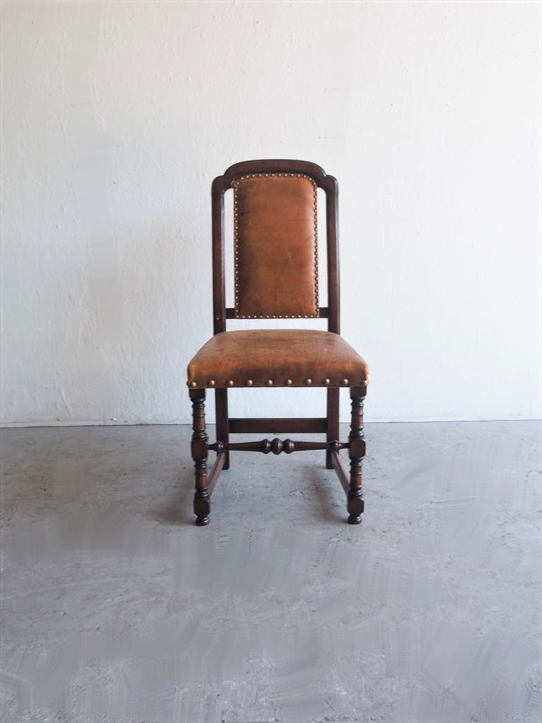 Vintage wood x leather dining chair Osaka store