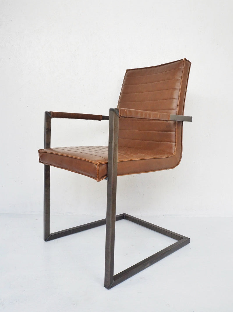 vintage<br> Leather cantilever armchair Haneda store