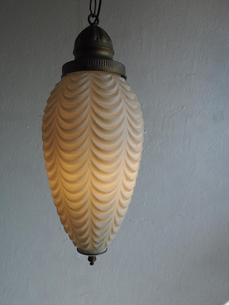 Vintage white glass x iron pendant lamp A Osaka store