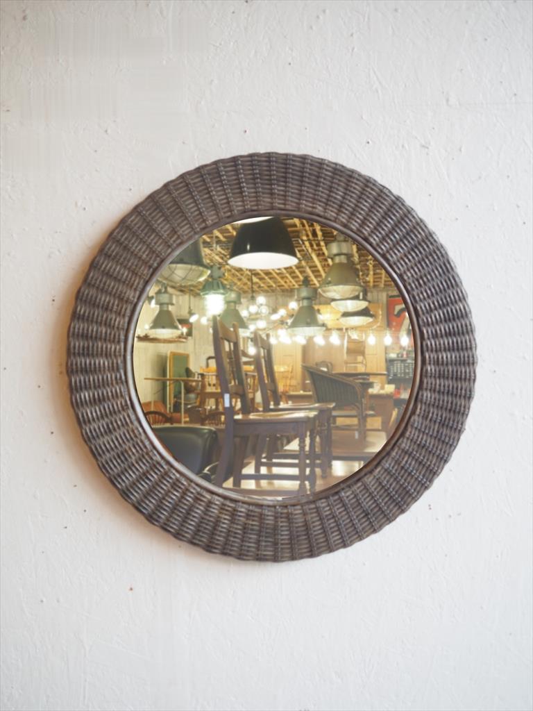 Vintage Rattan Round Frame Wall Mirror Osaka Store