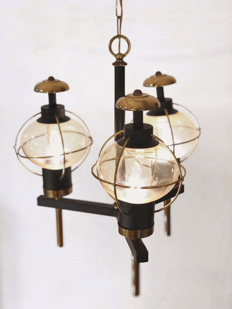 Vintage 3-light chandelier Sendagaya store