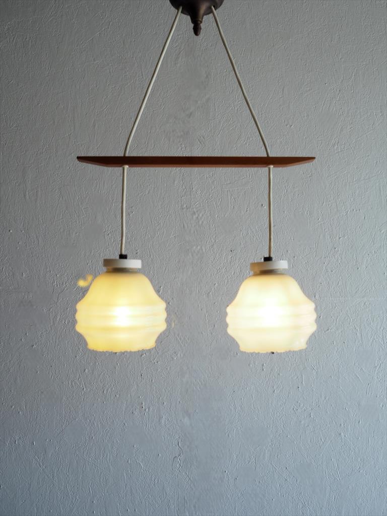 Vintage 2-light glass pendant light Sendagaya store