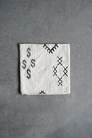 モロッコクッション/ベニワレン　40×40<br>大和店 - ヴィンテージ SHARK ATTACK