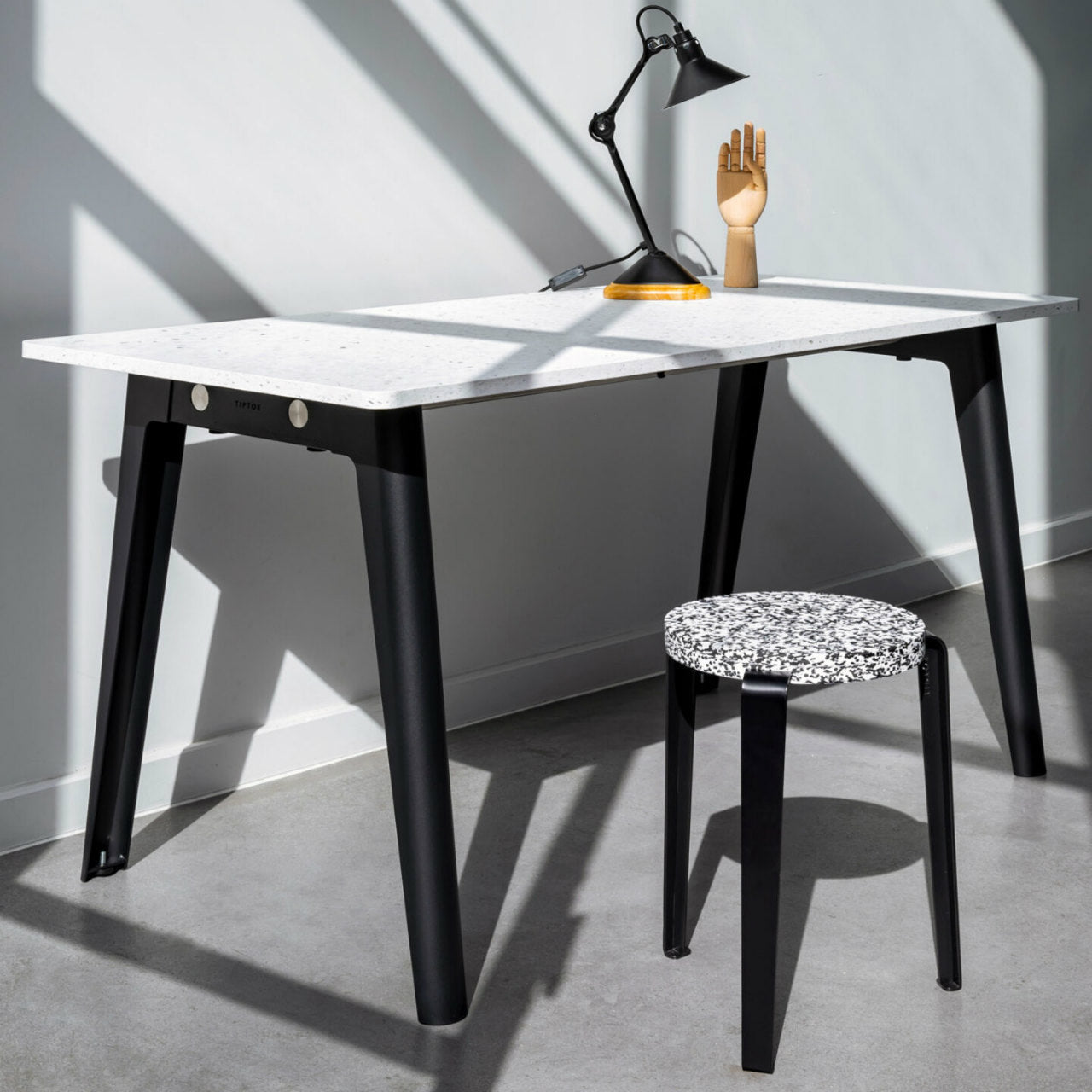 TIPTOE<br>【P】LOU stool in recycled plastic MACCHIATO <br> - ヴィンテージ SHARK ATTACK