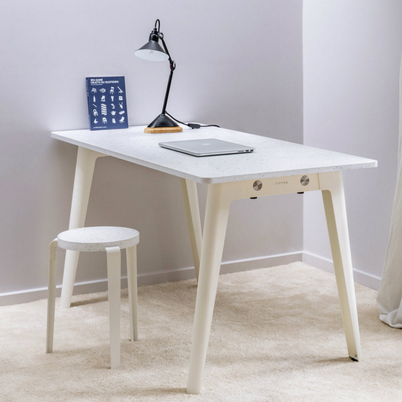 TIPTOE<br>LOU stool in recycled plastic VENEZIA <br>CLOUDY WHITE<br>cerote antiques - ヴィンテージ SHARK ATTACK