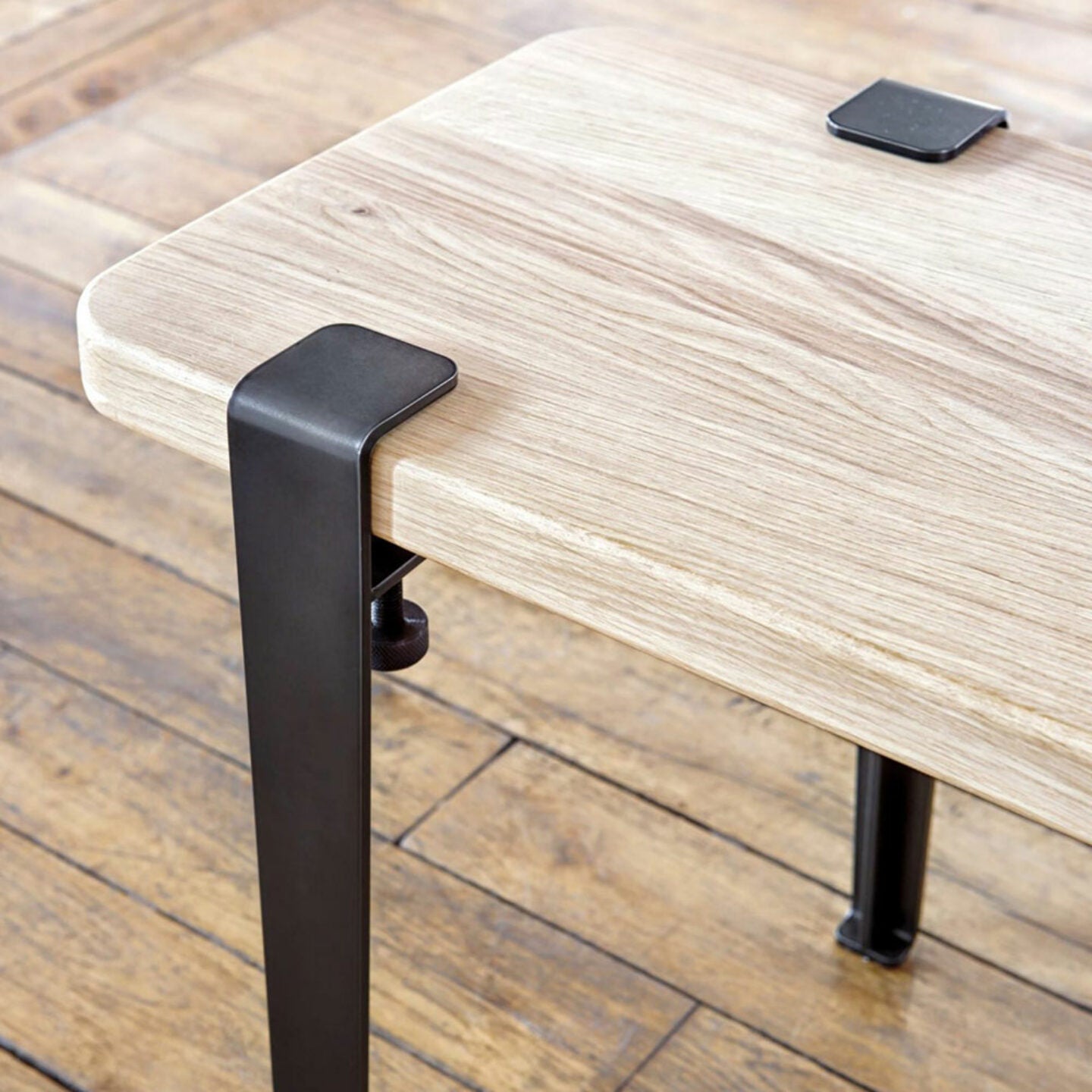 TIPTOE<br>Coffee table and bench leg – 43 cm <br>DARK STEEL <br>大和 - ヴィンテージ SHARK ATTACK